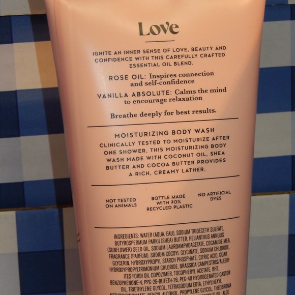 LOVE - VANILLA ROSE by Bath & Body Works Moisturizing Body Wash - Picture 2 of 5